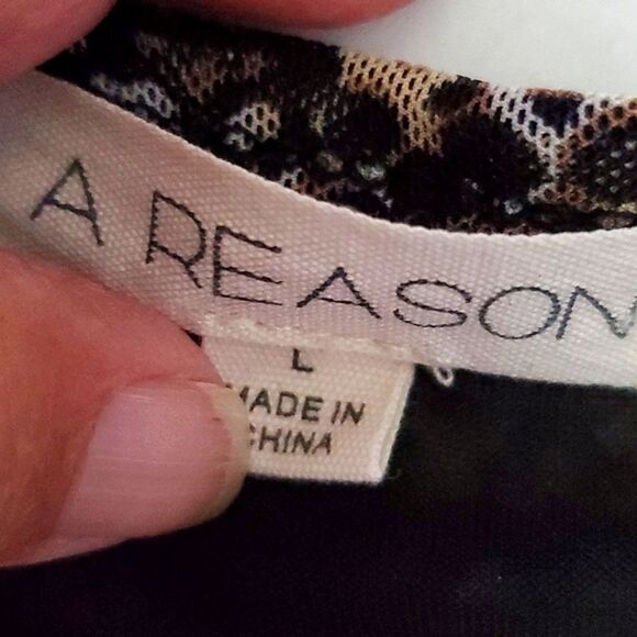 A Reason Snake Print Boho Chic Longsleeve Top - Picture 9 of 10